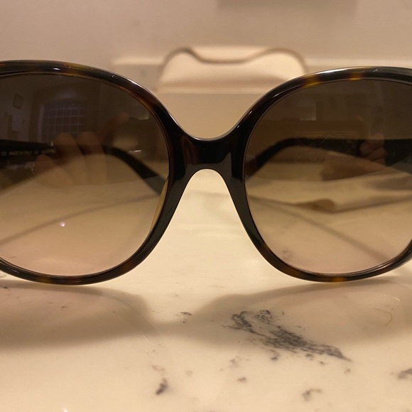 VALENTINO Sunglasses - Picture 3 of 16
